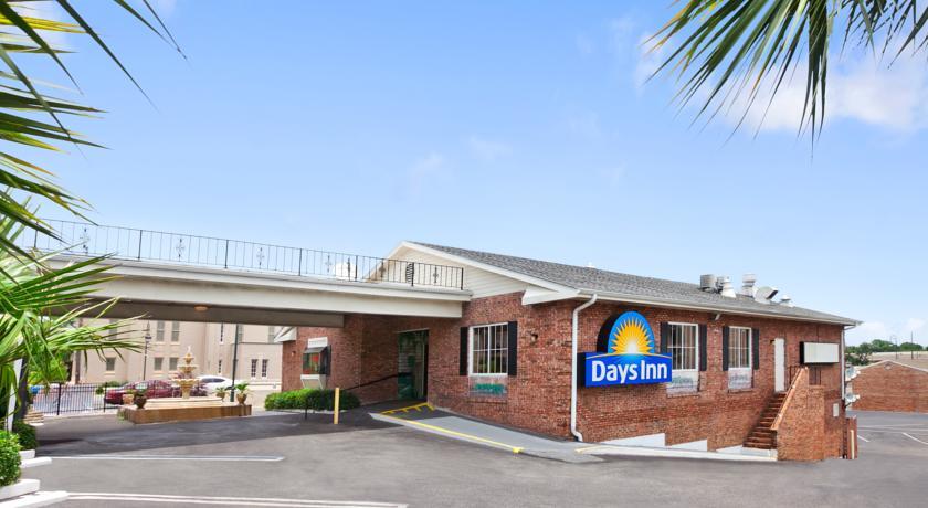 Days Inn By Wyndham Pensacola - Historic Downtown Exterior foto